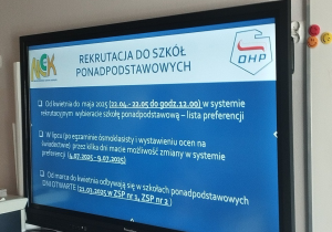 Ekran z wyświetlanym napisem rekrutacja do szkół ponadpodstawowych