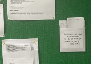 Kopert z zadaniami do wykonania dla uczniów na temat właściwych zachowań w sieci Internet